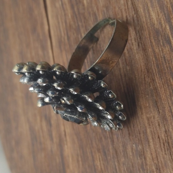 Owl Pinecone stretch ring R245 - Picture 2 of 4